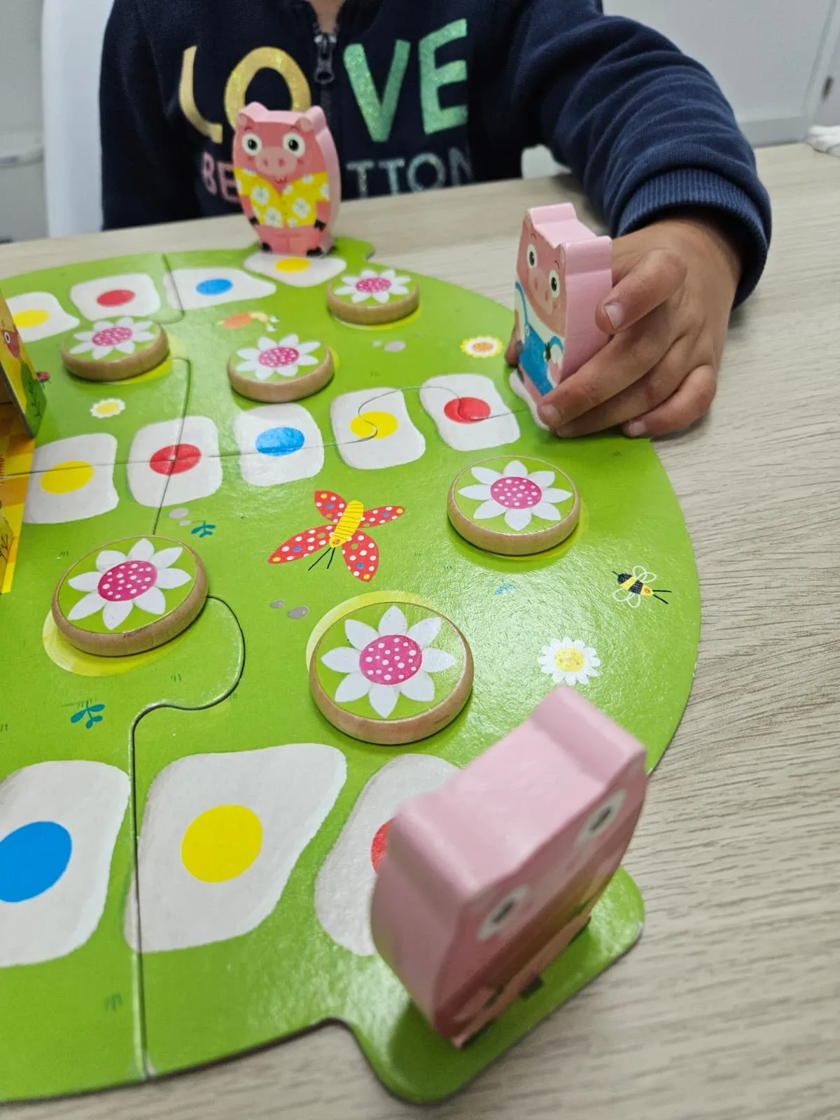 Sesión de logopedia infantil en Clínica Axon Valencia